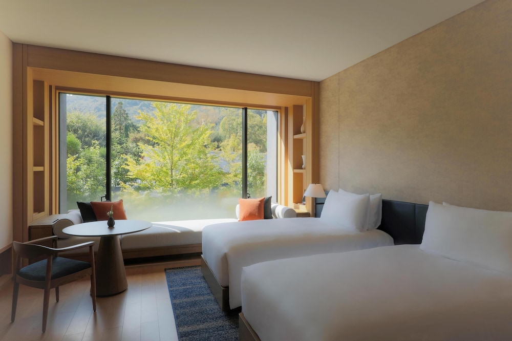 デラックスルームツイン | ROKU KYOTO LXR Hotels & Resorts