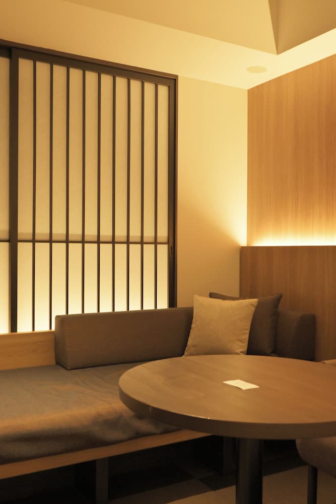 ルーム シングルベッド 2 台 浴槽 コーナー 客室1 | チャプター京都 トリビュートポートフォリオホテル バイ マリオット