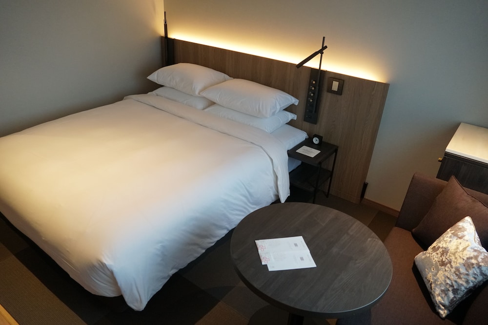 ルーム クイーンベッド 1 台 禁煙 浴槽 客室1 | チャプター京都 トリビュートポートフォリオホテル バイ マリオット