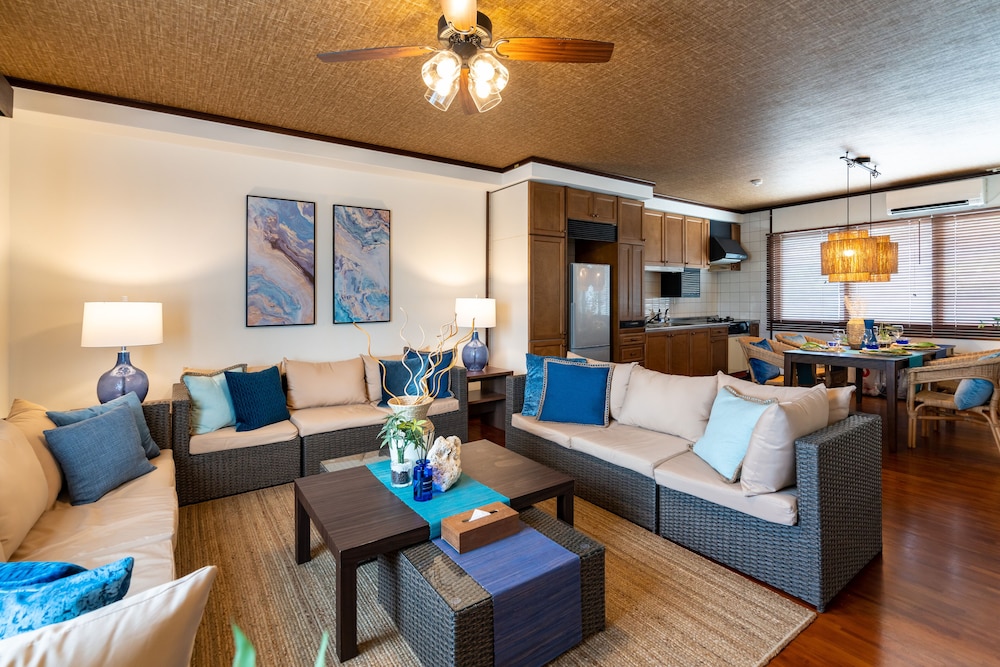 ラグジュアリー スタジオスイート 禁煙 リビング エリア0 | Ishigaki House