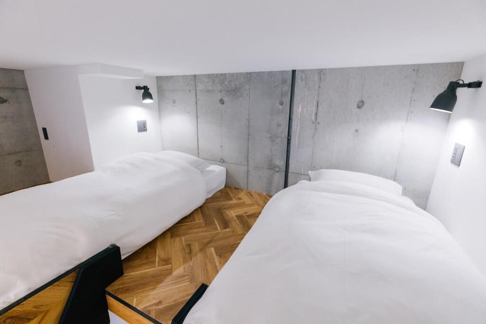 コンフォート 4 人部屋 禁煙 | ゾンクホテル春吉寺町通