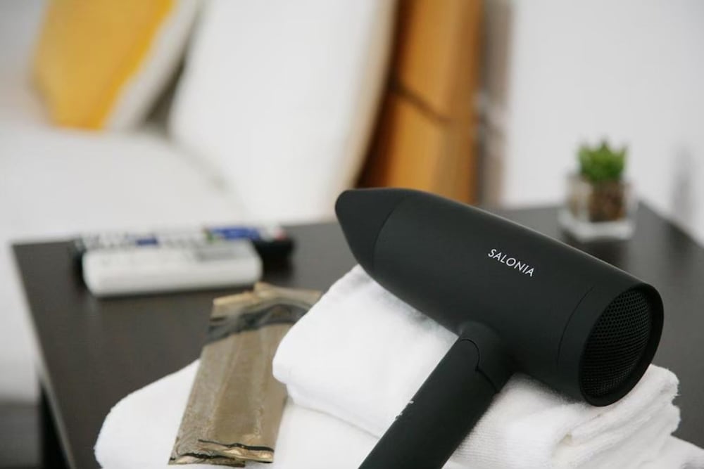 ダブルルーム ダブルベッド 2 台 禁煙 客室2 | ゾンクホテル春吉