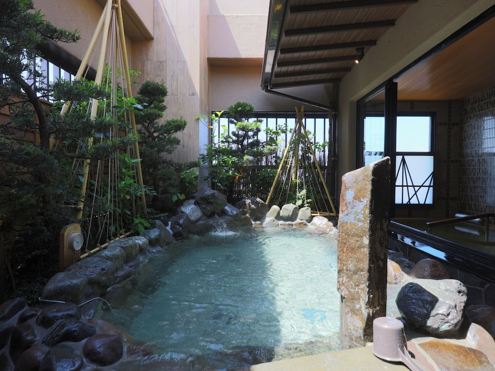 モデレート ダブルルーム 禁煙 客室9 | 天然温泉 加賀の宝泉 御宿 野乃 金沢