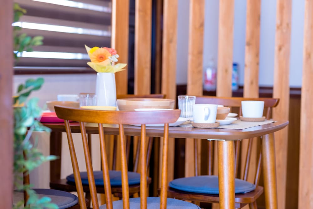 ハウス 禁煙 客室内のダイニングエリア5 | KoKo Terrace Fuji