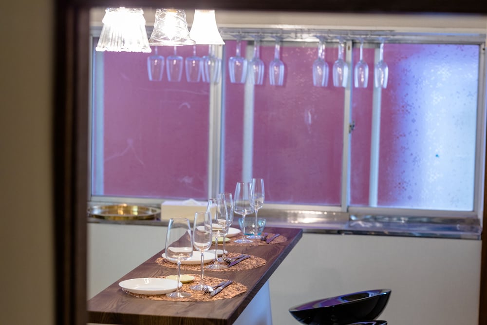 ハウス 禁煙 客室内のダイニングエリア2 | RAKUWA Bettei