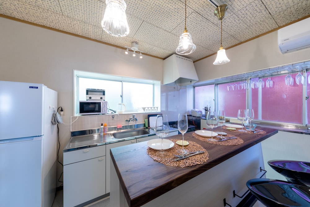 ハウス 禁煙 客室内のダイニングエリア0 | RAKUWA Bettei