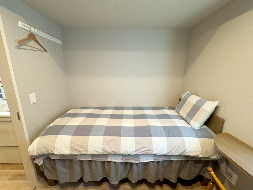 本館 トリプルルーム 禁煙 (202) 客室4 | SHINJUKU WARM HOUSE