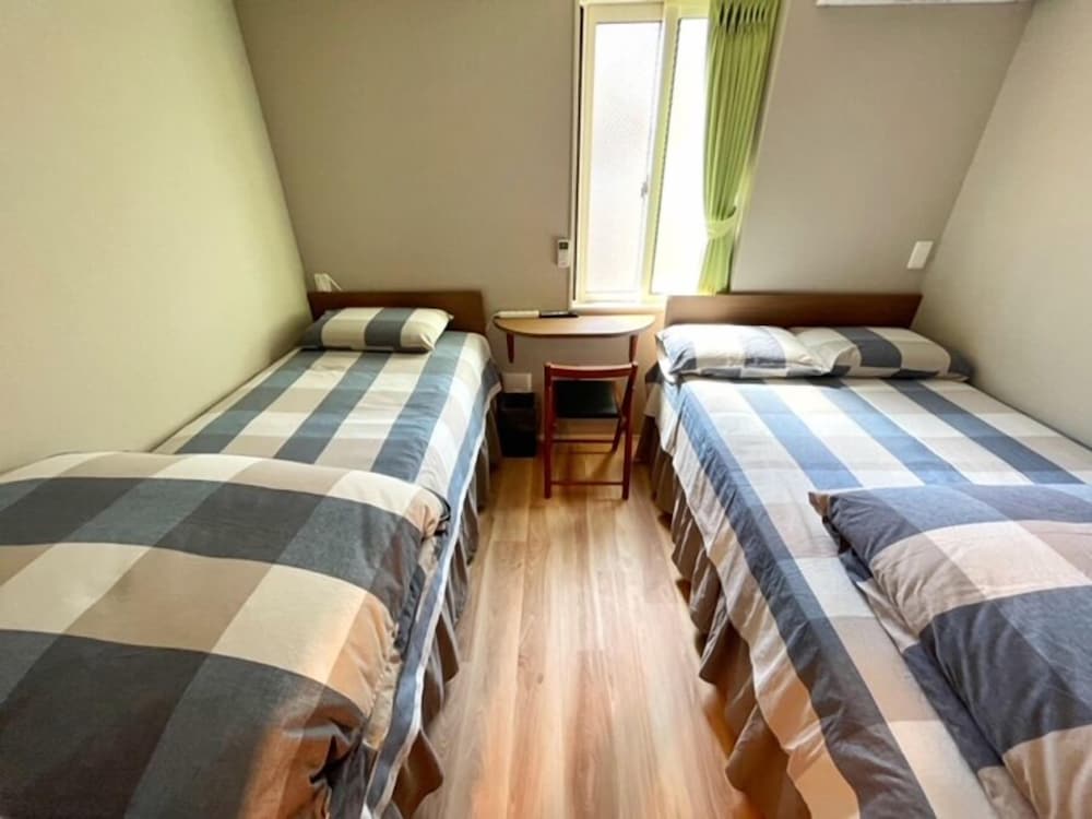 本館 トリプルルーム 禁煙 (202) 客室2 | SHINJUKU WARM HOUSE