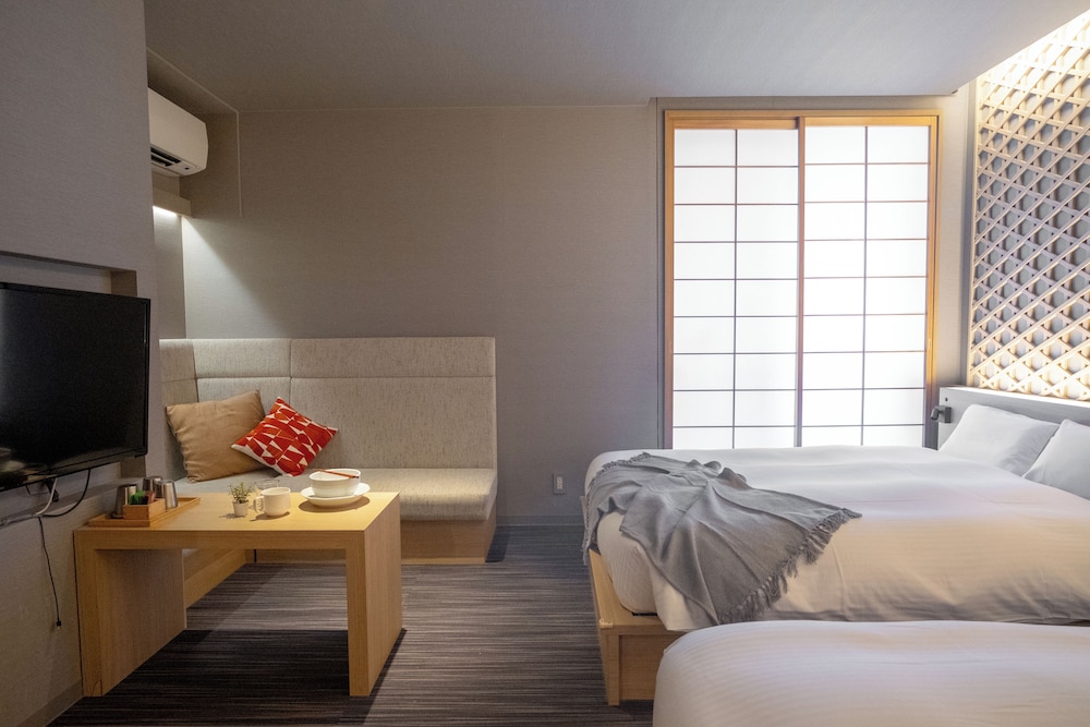 プレミアムダブルルーム ダブルベッド2台 禁煙 客室3 | ORI Kyoto Hotel