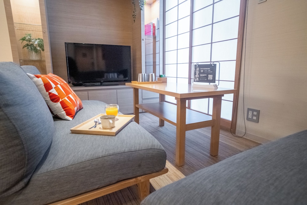 プレミアムパーティールーム 禁煙 リビング エリア0 | ORI Kyoto Hotel