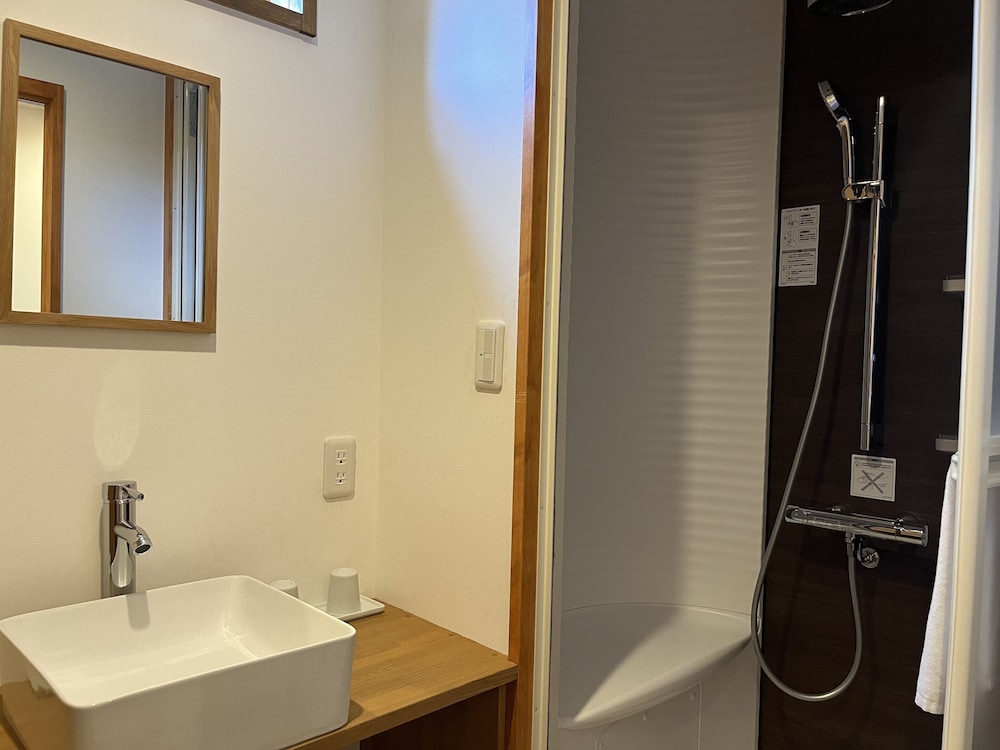 ファミリー ルーム サウナ 禁煙 バスルーム2 | クイントハウス直島