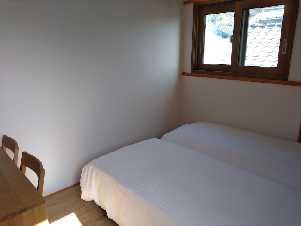 スタンダードルーム 禁煙 客室1 | クイントハウス直島
