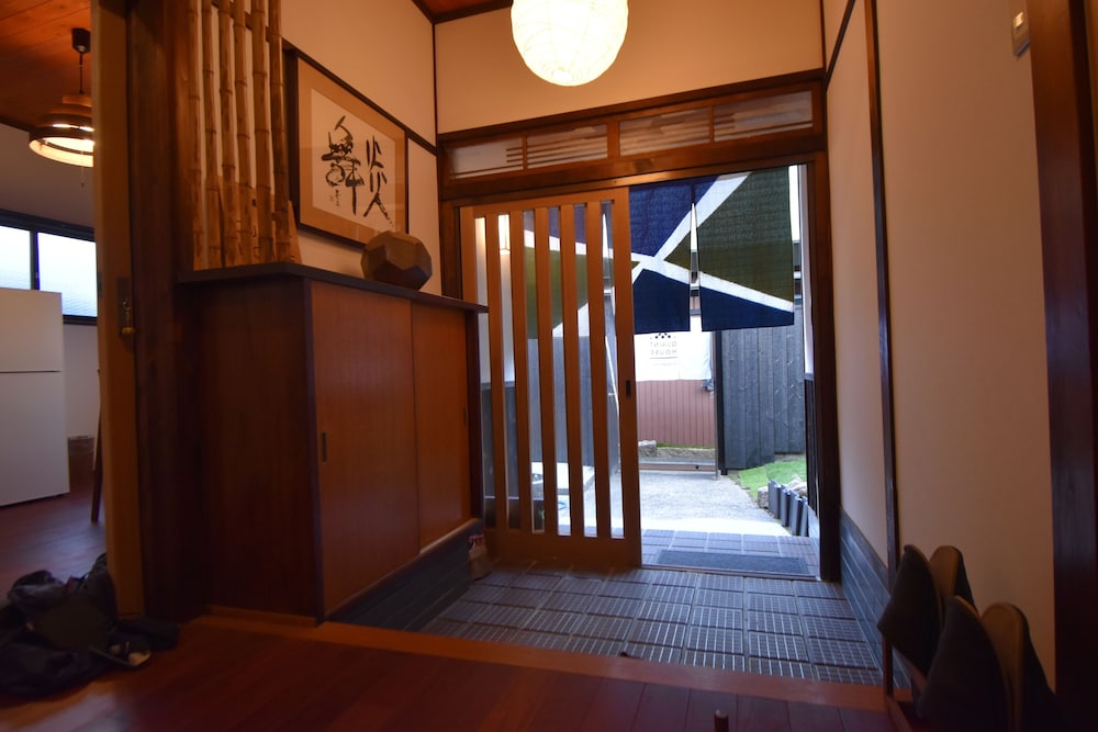 内部エントランス1 | クイントハウス直島 内部エントランス1 | クイントハウス直島