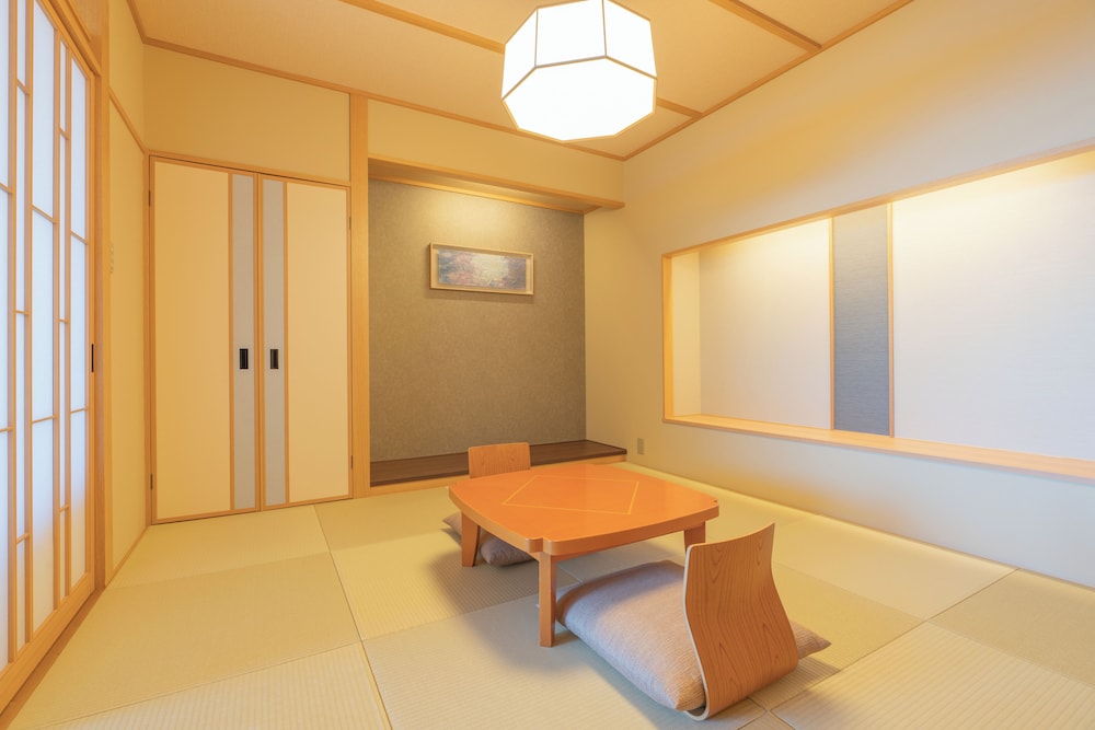 [源泉掛流し露天風呂] オーシャンビュー 2階コーナースイート 客室2 | 大室の杜 玉翠 (13 歳以上)