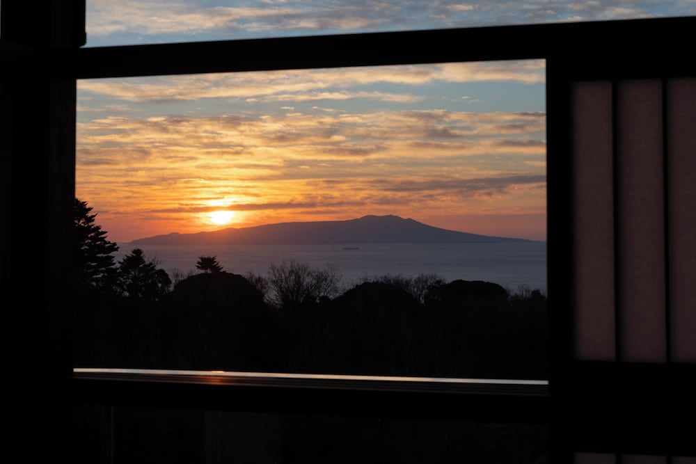 [源泉掛流し露天風呂] オーシャンビュー 2階特別室 バスルーム4 | 大室の杜 玉翠 (13 歳以上)