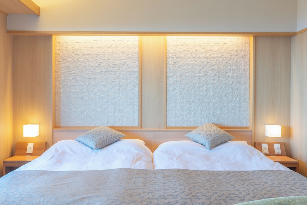 [源泉掛流し露天風呂] オーシャンビュー 2階コーナースイート 客室4 | 大室の杜 玉翠 (13 歳以上)