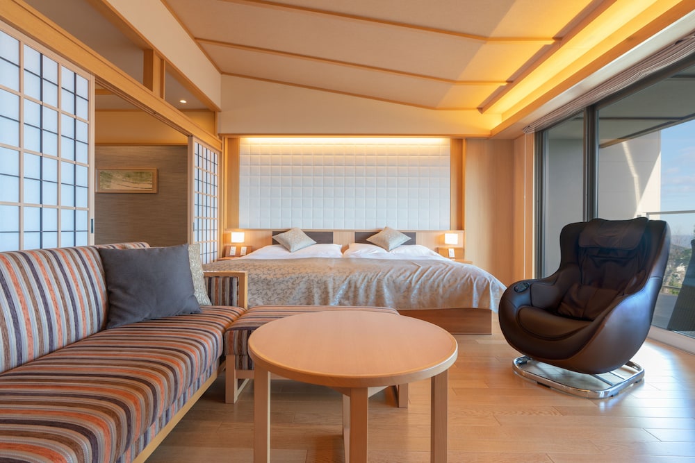 [源泉掛流し露天風呂] オーシャンビュー 2階特別室 客室2 | 大室の杜 玉翠 (13 歳以上)