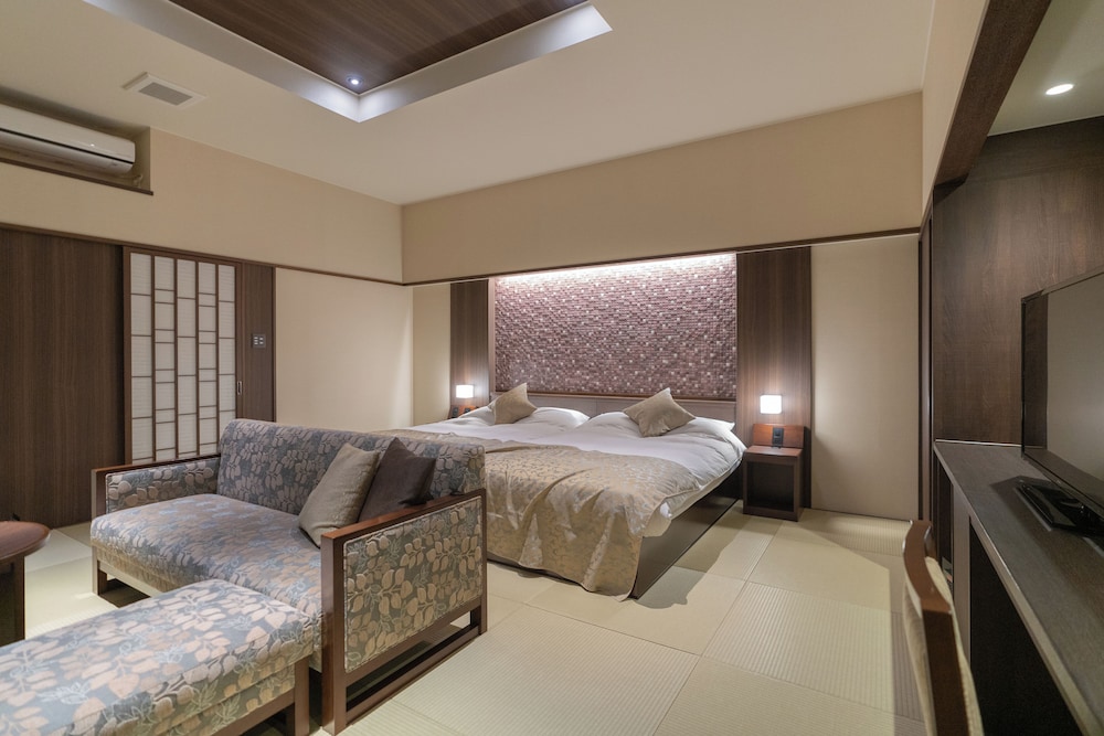 [源泉掛流し露天風呂] オーシャンビュー 2階ツイン 客室1 | 大室の杜 玉翠 (13 歳以上)