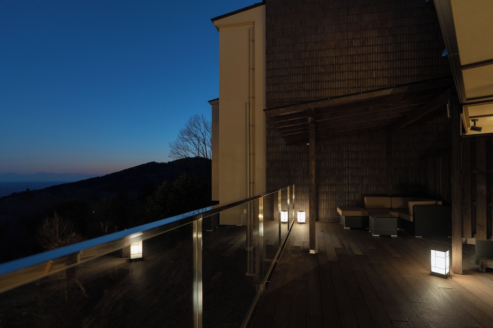 [源泉掛流し露天風呂] オーシャンビュー 1階ツイン バルコニーからの眺望0 | 大室の杜 玉翠 (13 歳以上)