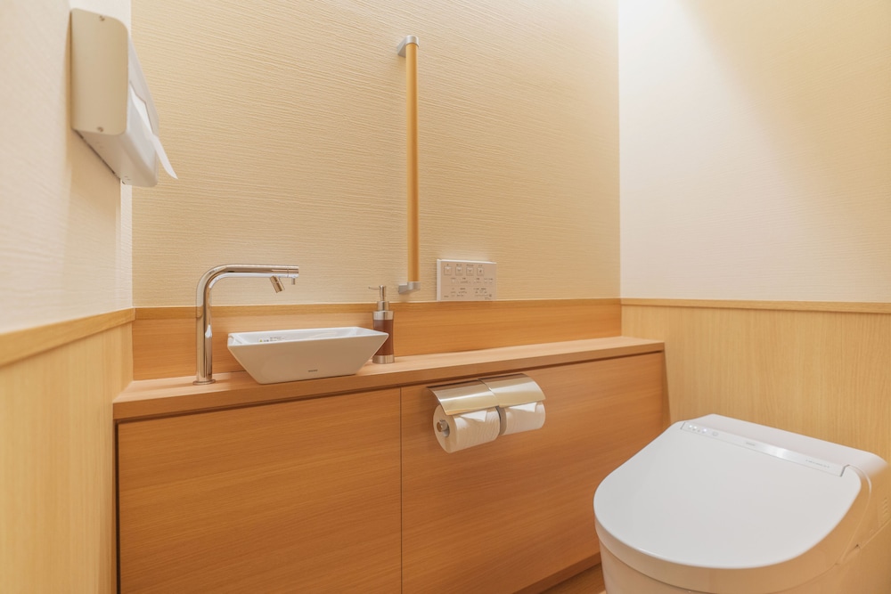 [源泉掛流し露天風呂] オーシャンビュー 2階特別室 客室の設備とサービス7 | 大室の杜 玉翠 (13 歳以上)