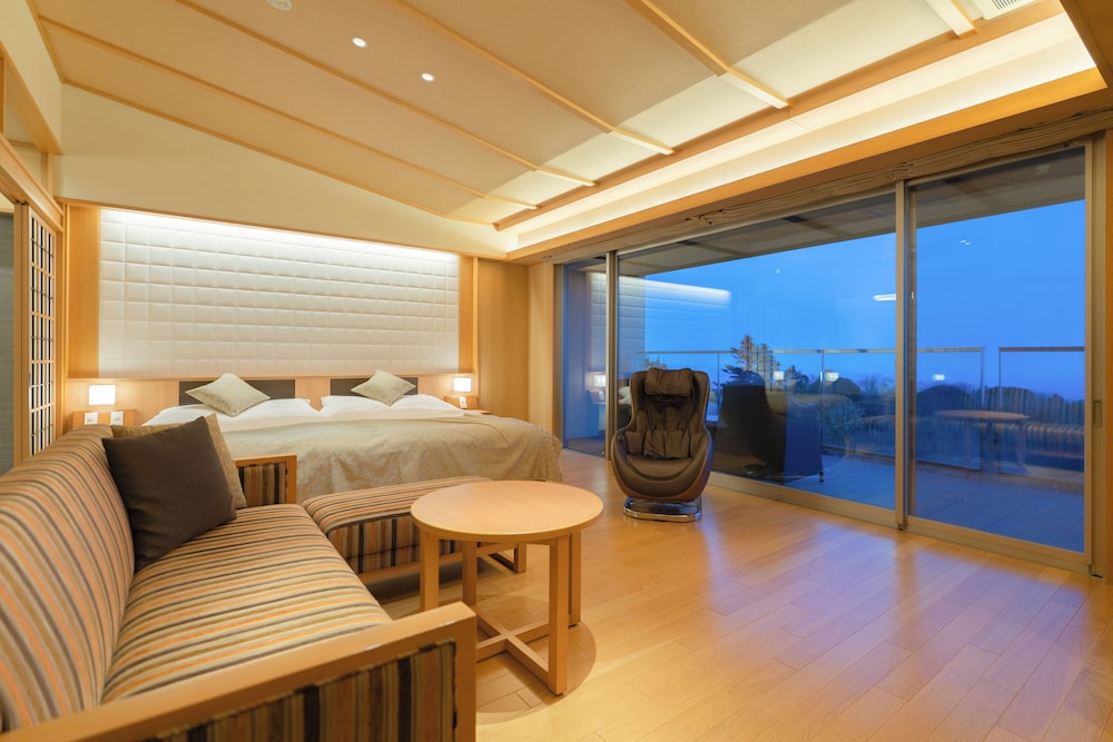 [源泉掛流し露天風呂] オーシャンビュー 2階特別室 客室8 | 大室の杜 玉翠 (13 歳以上)