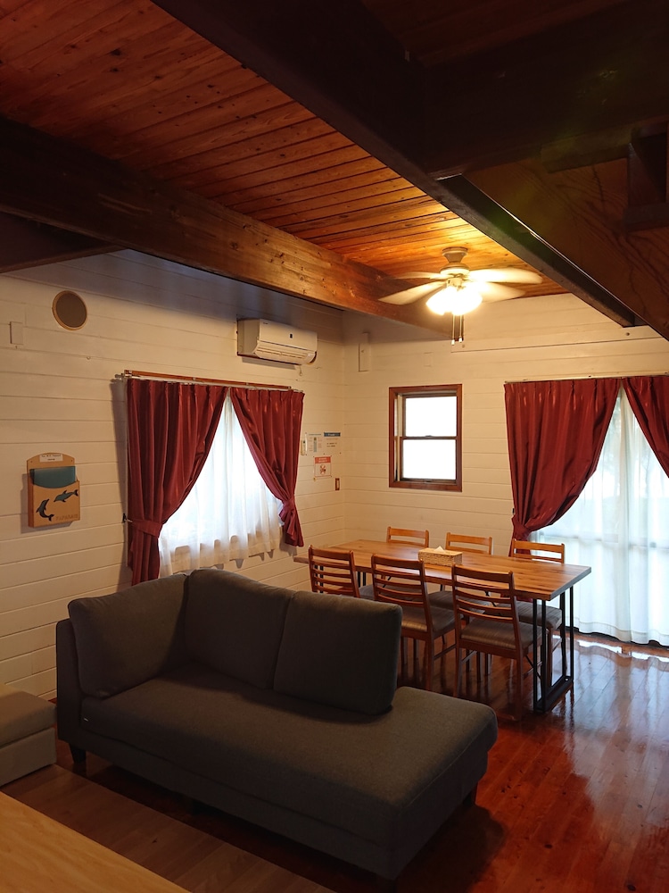 ヴィラ 2 ベッドルーム テラス オーシャンビュー リビング エリア5 | Garden Beach House