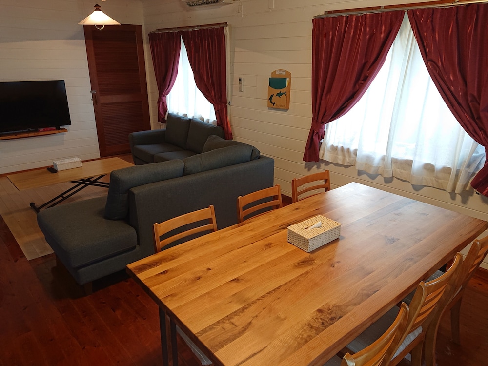 ヴィラ 2 ベッドルーム テラス オーシャンビュー リビング エリア3 | Garden Beach House