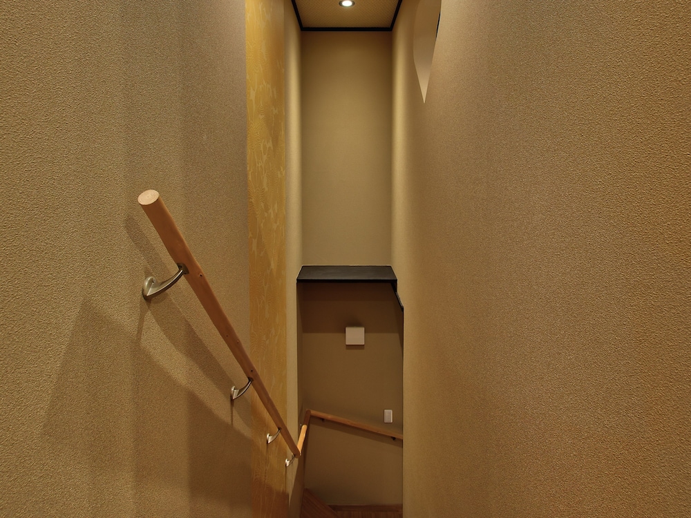 デラックス ヴィラ 禁煙 客室の設備とサービス2 | 奏 伏見稲荷 猪目邸