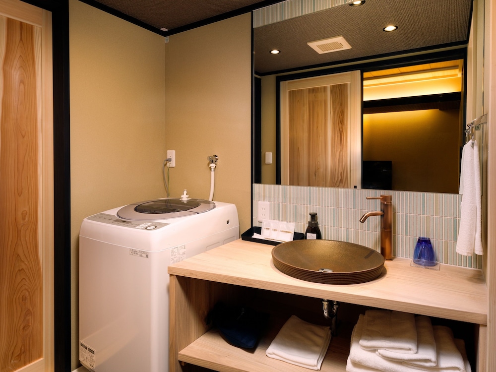 デラックス ヴィラ 禁煙 客室の設備とサービス1 | 奏 伏見稲荷 猪目邸