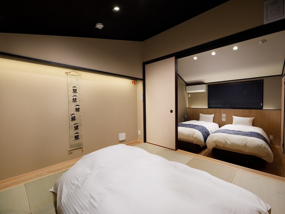 デラックス ヴィラ 禁煙 客室2 | 奏 伏見稲荷 猪目邸
