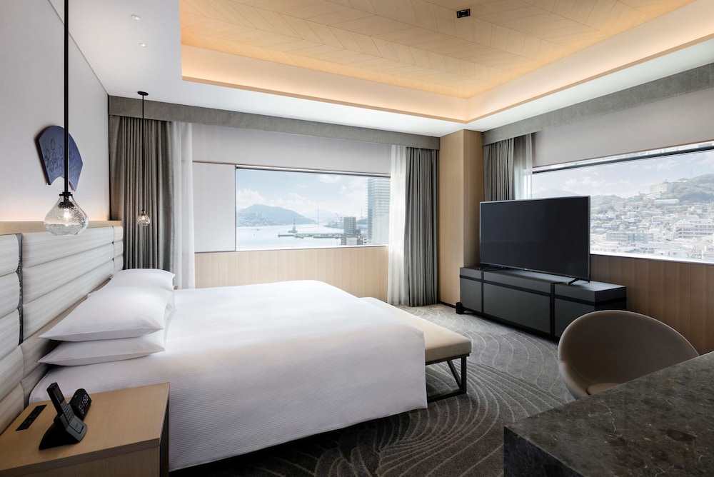 プレジデンシャル スイート キングベッド 1 台 | ヒルトン長崎