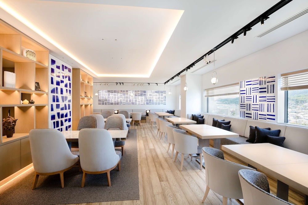 デラックス ルーム シングルベッド 2 台 (Executive) エグゼクティブ ラウンジ1 | ヒルトン長崎