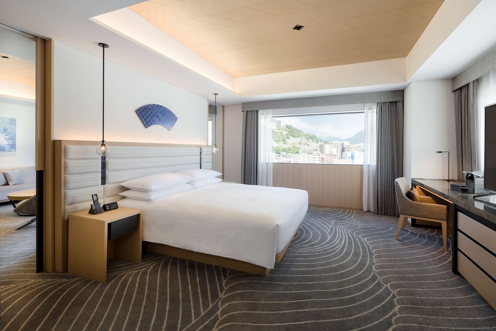 ルーム キングベッド 1 台 客室2 | ヒルトン長崎