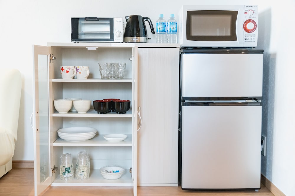 スタンダード ツインルーム 禁煙 シャワーのみ 専用キッチン0 | ホテル カリフォルニア 宮古島リゾート