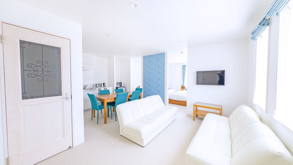 デラックスファミリールーム | ホテル カリフォルニア 宮古島リゾート