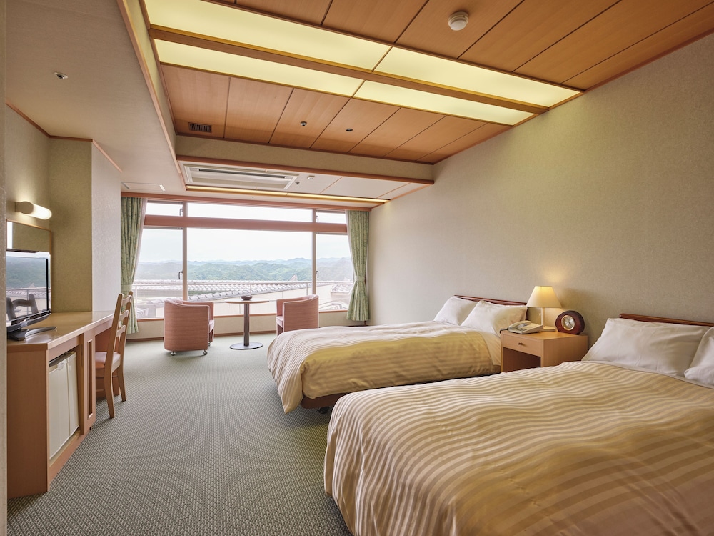 【禁煙】山上館 ツインルーム（眺望なし） | ホテル浦島