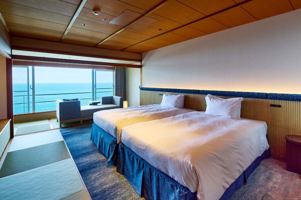 【2026年8月リニューアル】日昇館モダン和室42㎡／3名定員高層階 | ホテル浦島