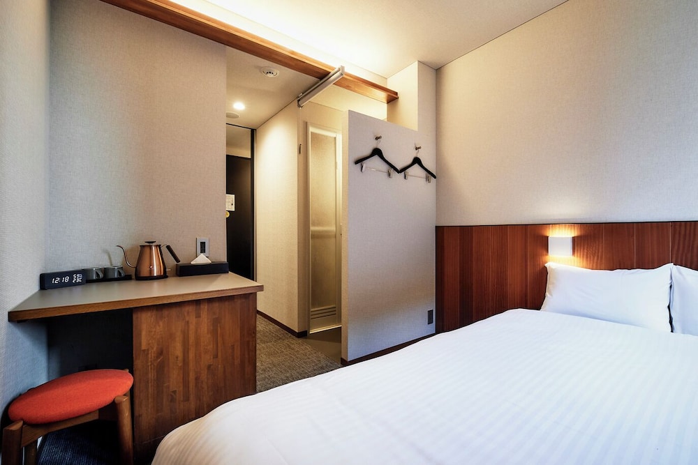 スタンダード ダブルルーム 禁煙 客室5 | & HOTEL HAKATA