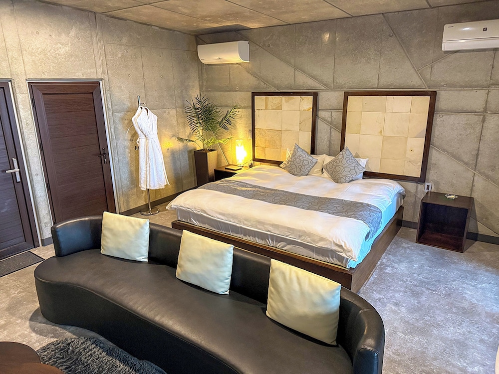 コンフォート ダブルルーム キングベッド 1 台 オーシャンビュー | XYZ スペチアーレ