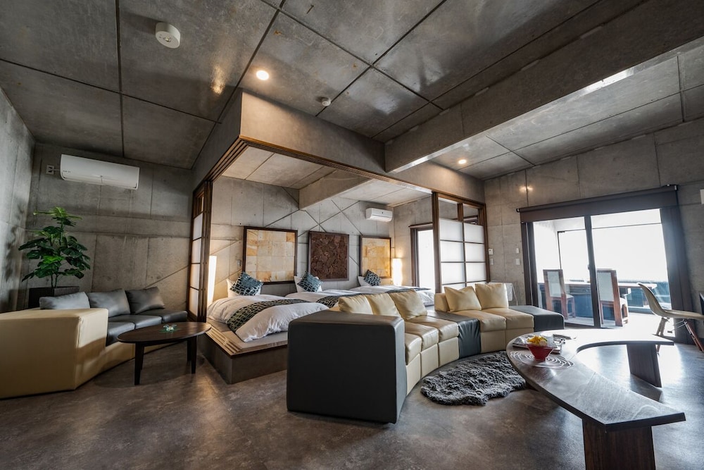 プレジデンシャル 4 人部屋 テラス オーシャンビュー 客室0 | XYZ スペチアーレ