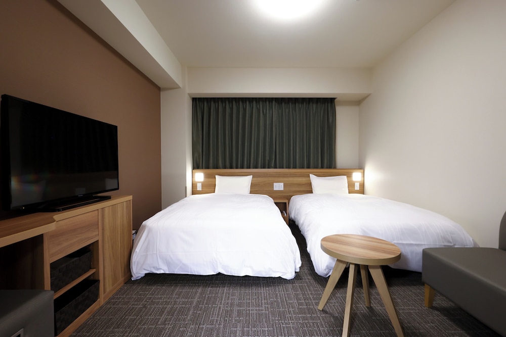 スタンダード ツインルーム 禁煙 客室3 | 天然温泉 富士桜の湯 ドーミーイン EXPRESS 御殿場