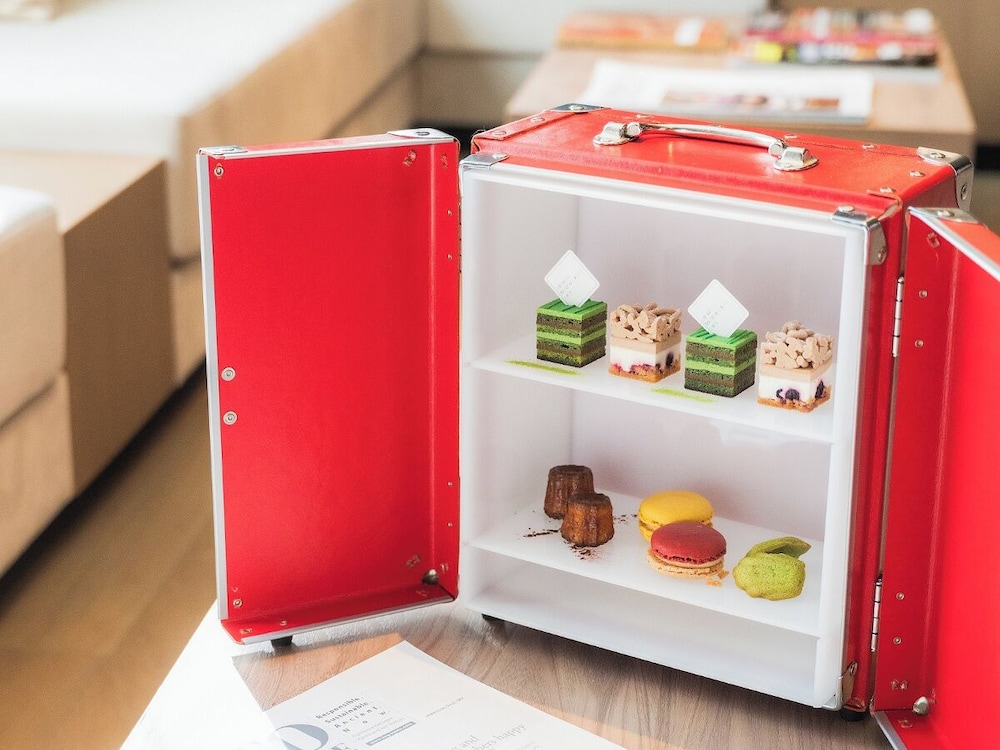 スタンダード ダブルルーム (眺望なし) 禁煙 (ラウンジアクセス付) エグゼクティブ ラウンジ2 | ザ ロイヤルパークホテル アイコニック 京都