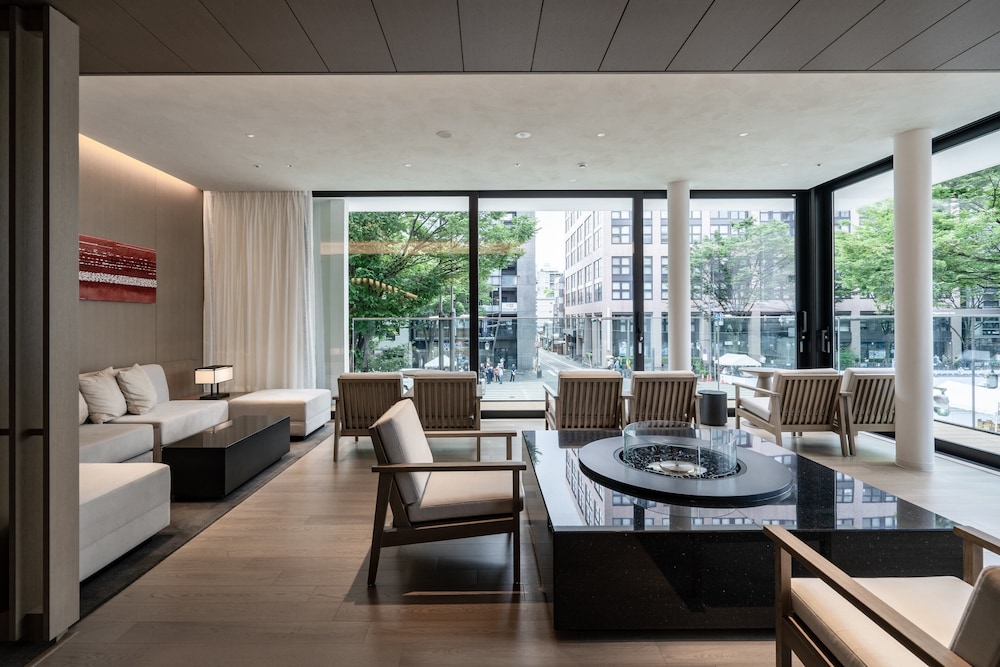 スタンダード ダブルルーム (眺望なし) 禁煙 (ラウンジアクセス付) エグゼクティブ ラウンジ1 | ザ ロイヤルパークホテル アイコニック 京都