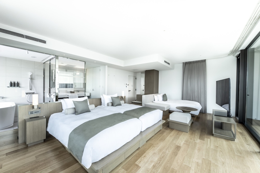 コーナーバルコニーツインルーム 禁煙 (ラウンジアクセス付) 客室2 | ザ ロイヤルパークホテル アイコニック 京都