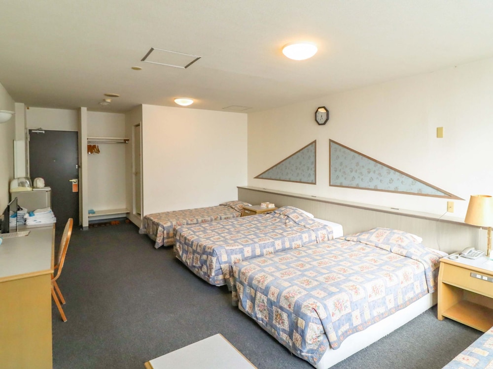 4 人部屋 喫煙可 | でいごホテル