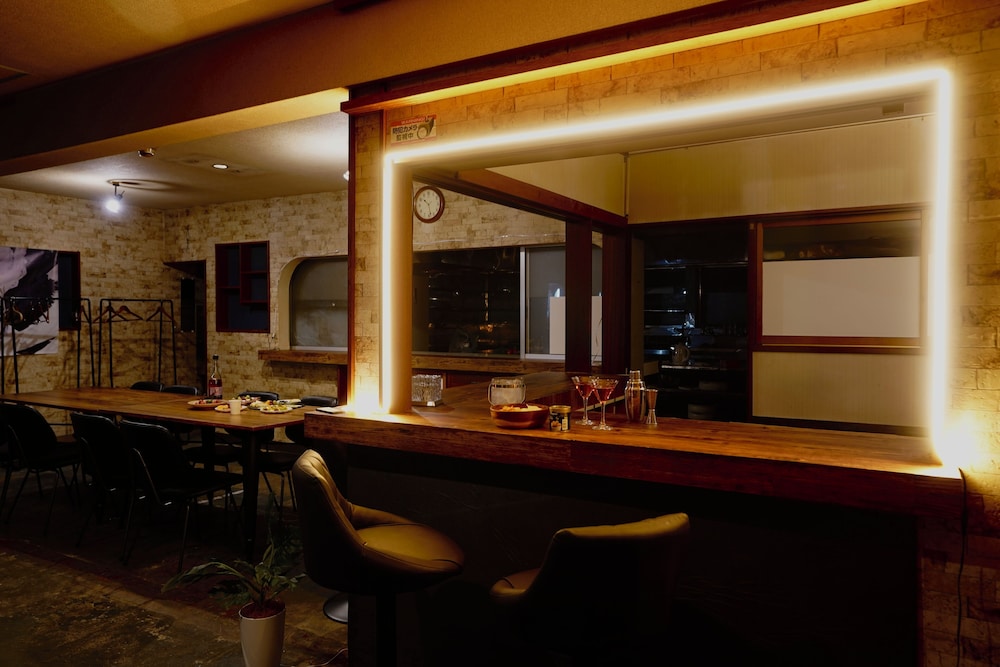 一棟貸し 禁煙 ミニバー0 | 【最大 29 人】500㎡ ｜ダーツ & ビリヤード & カラオケ｜駐車スペース 5 台分