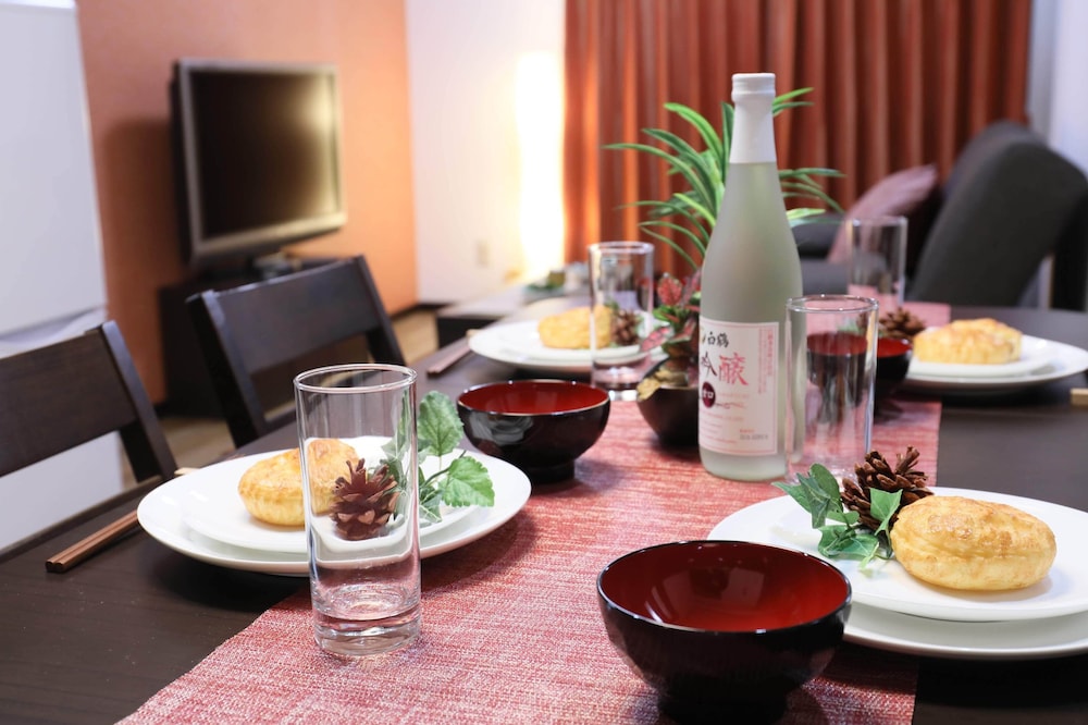 アパートメント 禁煙 (405) 客室内のダイニングエリア1 | ケイアイコンホテルズ池下