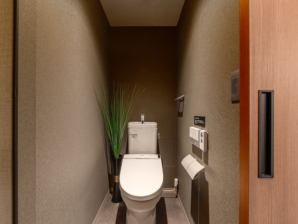プレミアム 2 ベッドルーム ジャパニーズ スイート バスルーム0 | MIMARU SUITES 京都四条