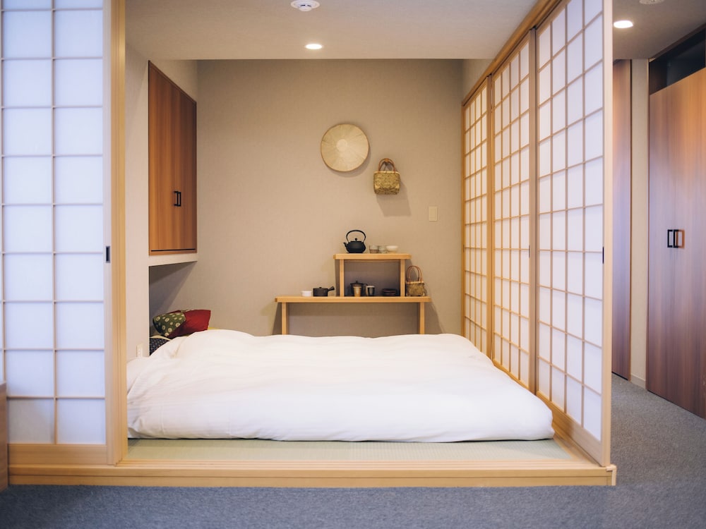 2ベッドルームジャパニーズスイート 客室1 | MIMARU SUITES 京都四条