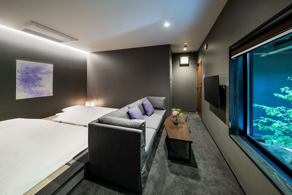 トラディショナル ツインルーム 禁煙 専用バスルーム 客室1 | THE MACHIYA HOTEL TAKAYAMA